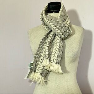 NEW Branigan Weavers Irish Wool Grey & Ivory Scarf